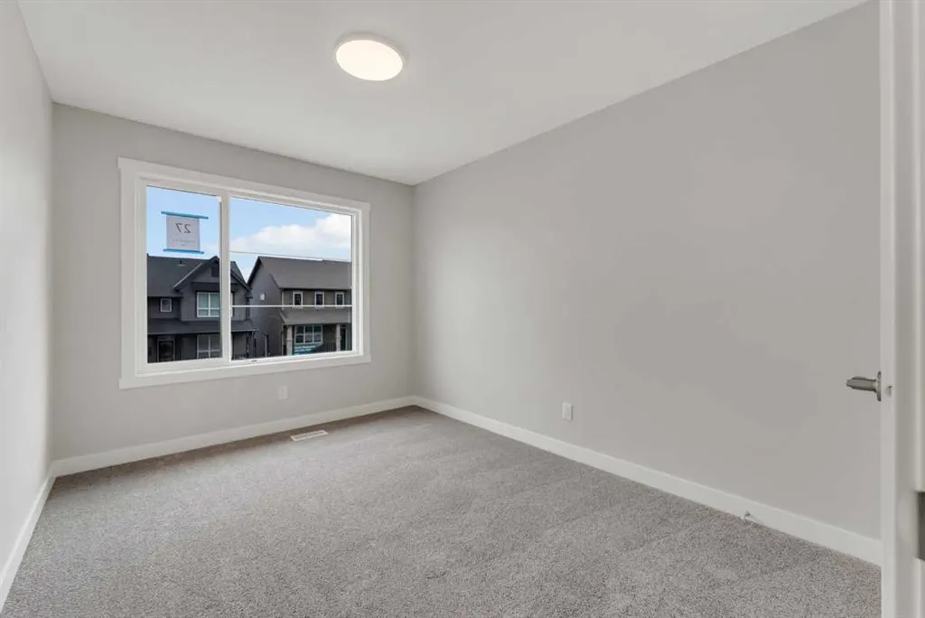 27 Creekside Rise SW