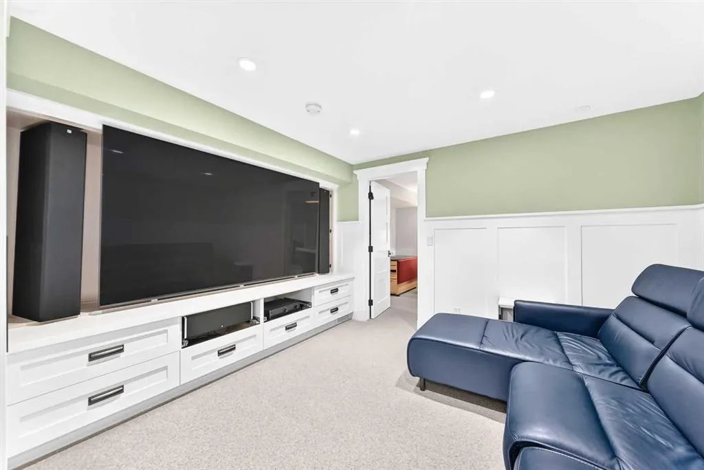 95 Lissington Drive SW