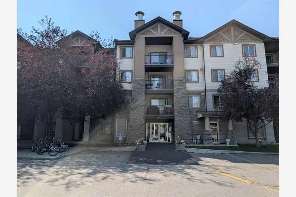 8 Bridlecrest Drive SW