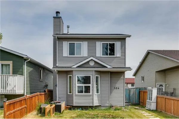 104 Falmere Way NE