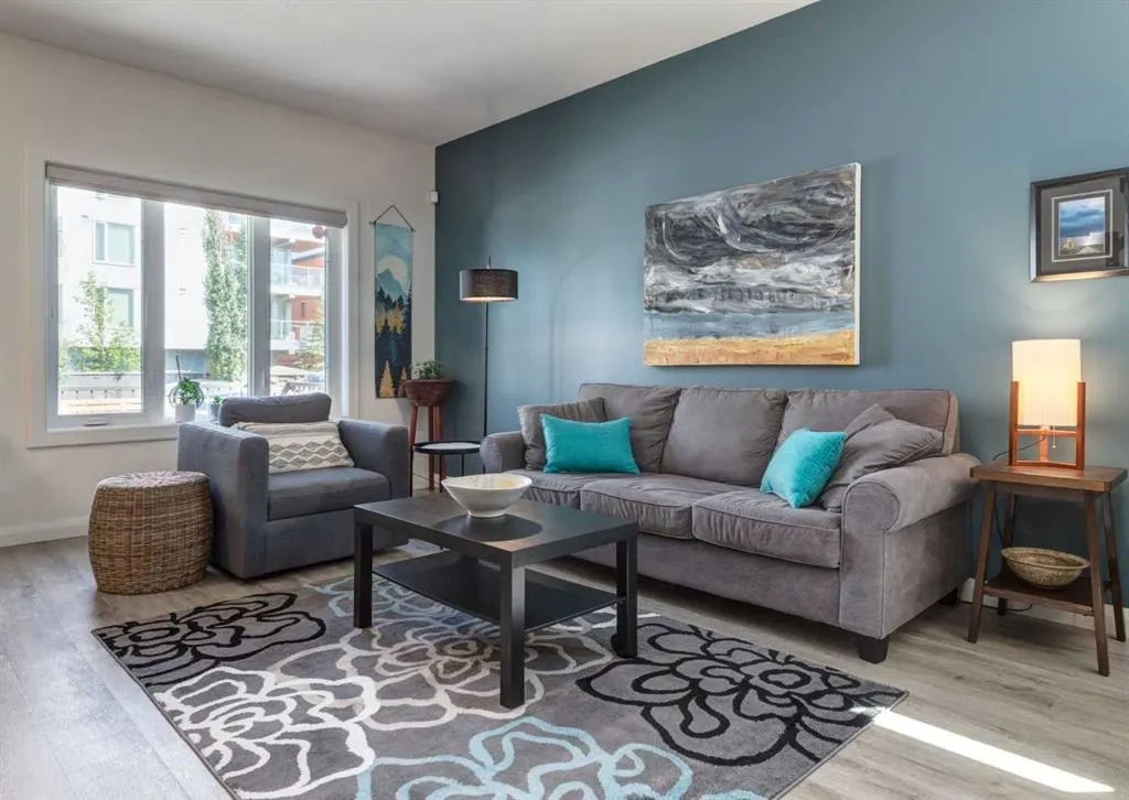 2427 2 Avenue NW #1