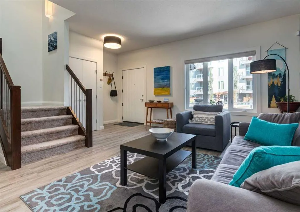 2427 2 Avenue NW #1