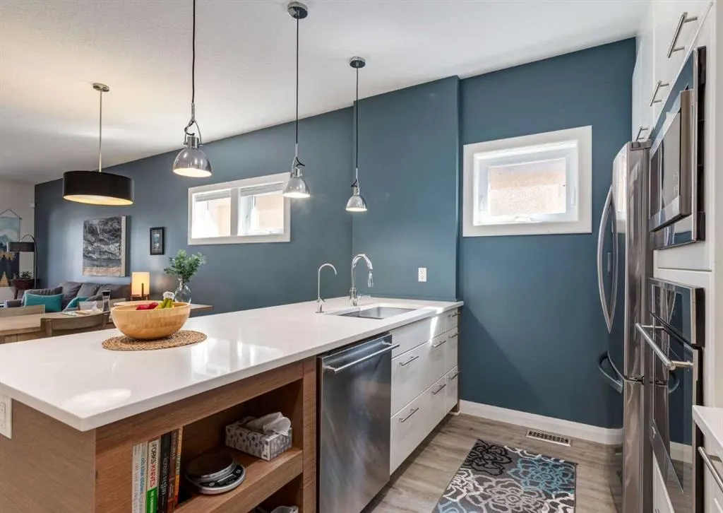 2427 2 Avenue NW #1
