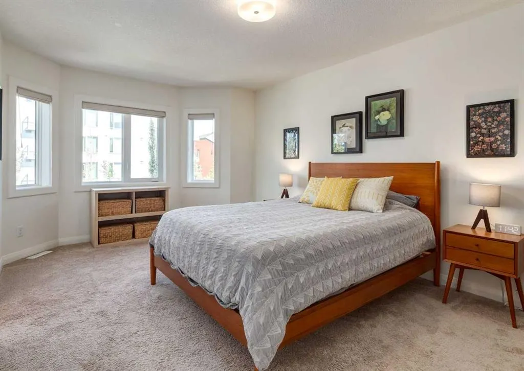 2427 2 Avenue NW #1