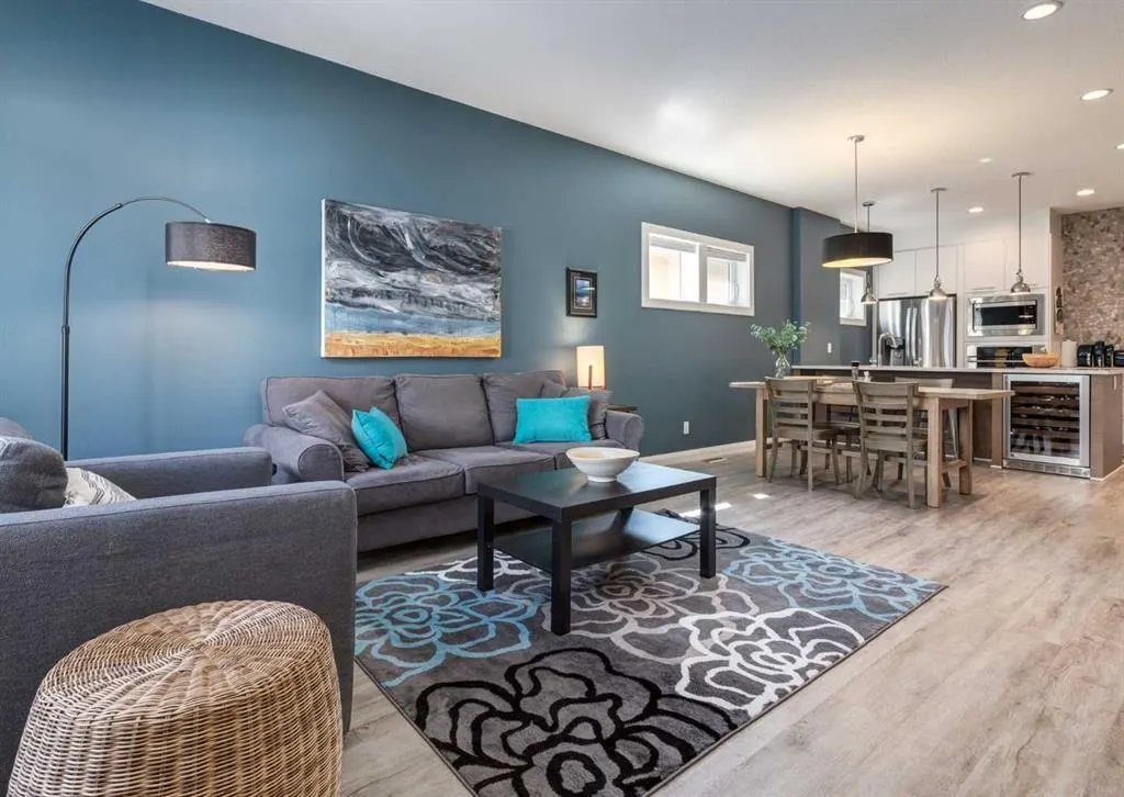 2427 2 Avenue NW #1