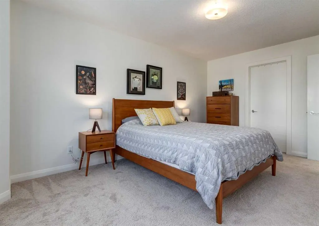 2427 2 Avenue NW #1