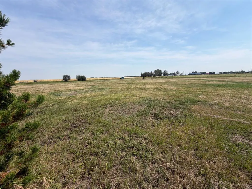 Lot 8 2 Avenue NW