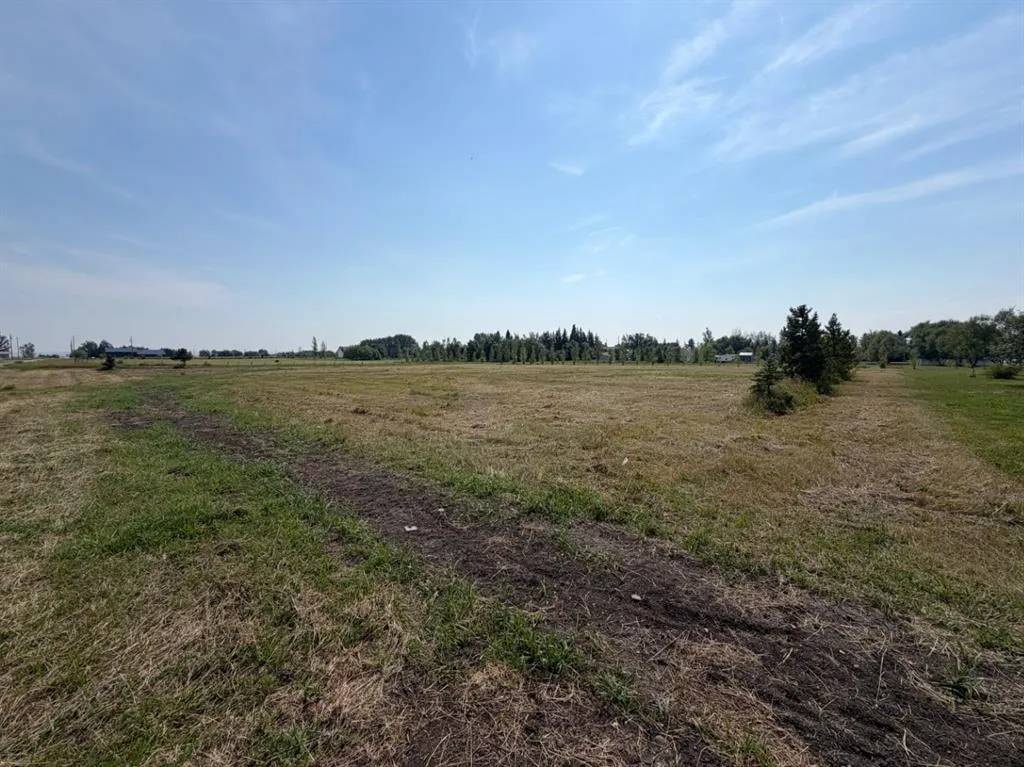 Lot 8 2 Avenue NW