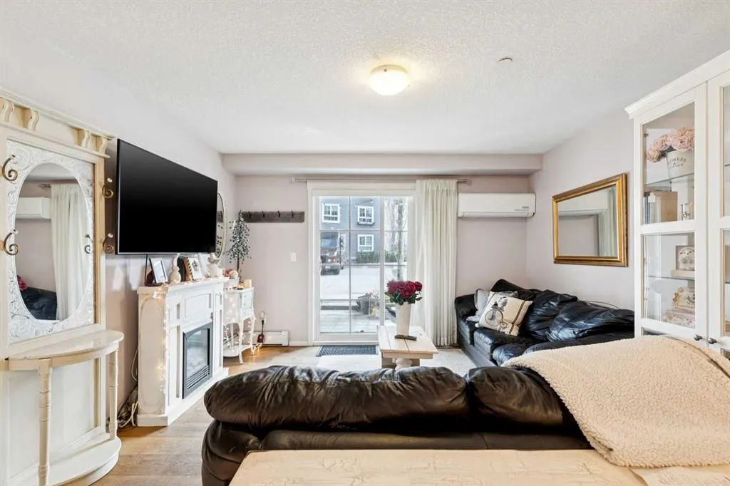 279 Copperpond Common SE #3110