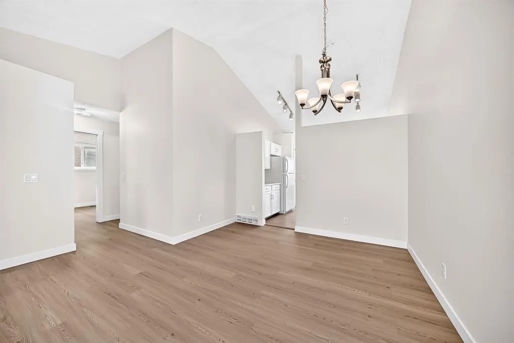 143 Applewood Drive SE