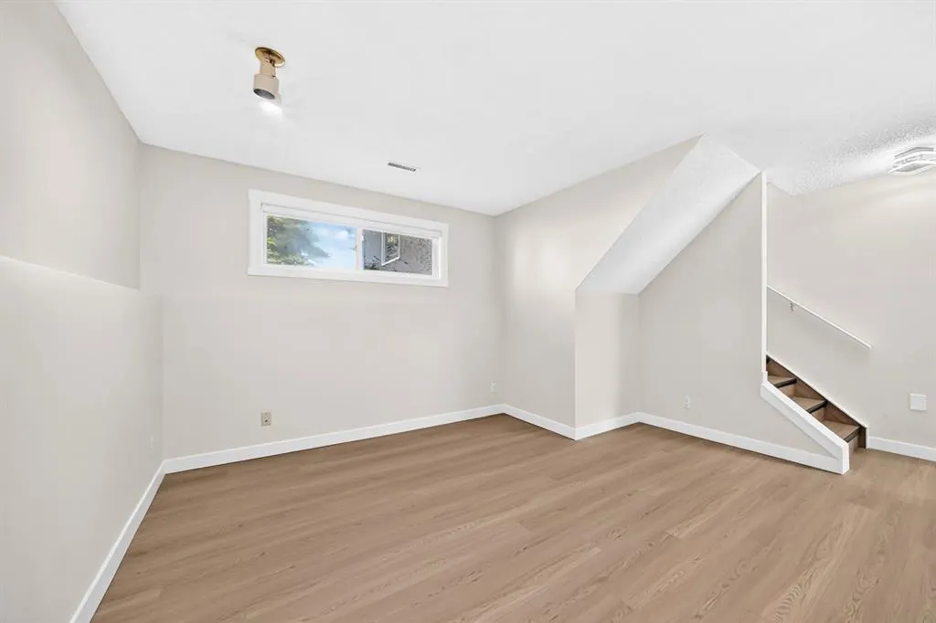 143 Applewood Drive SE