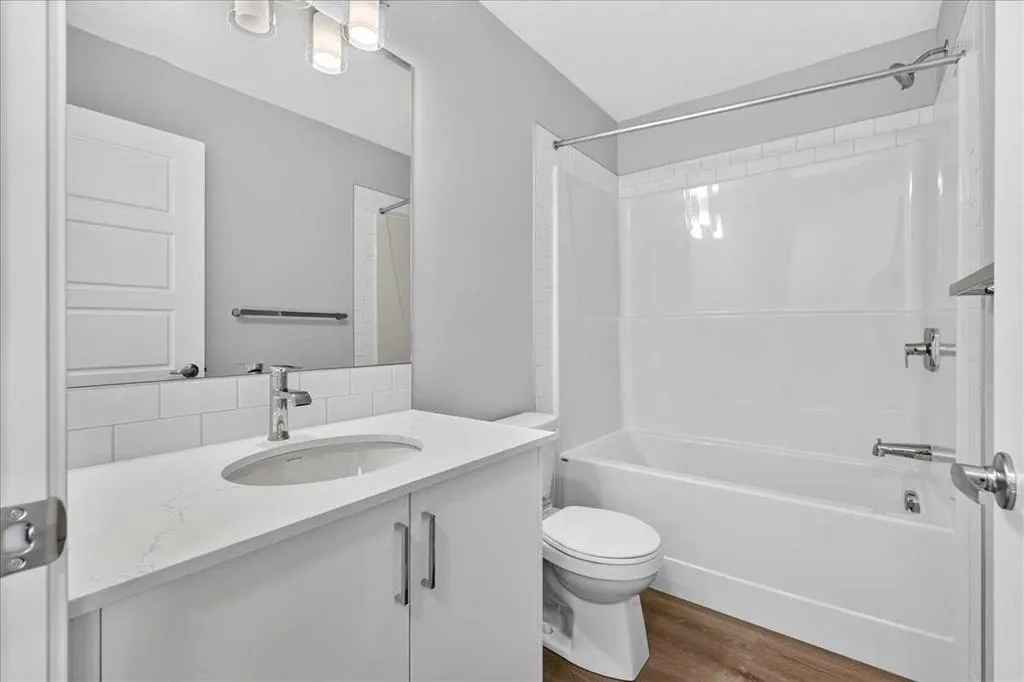 1750 Rangeview Drive SE #201
