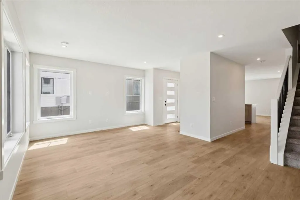 350 Mahogany Parade SE #1201