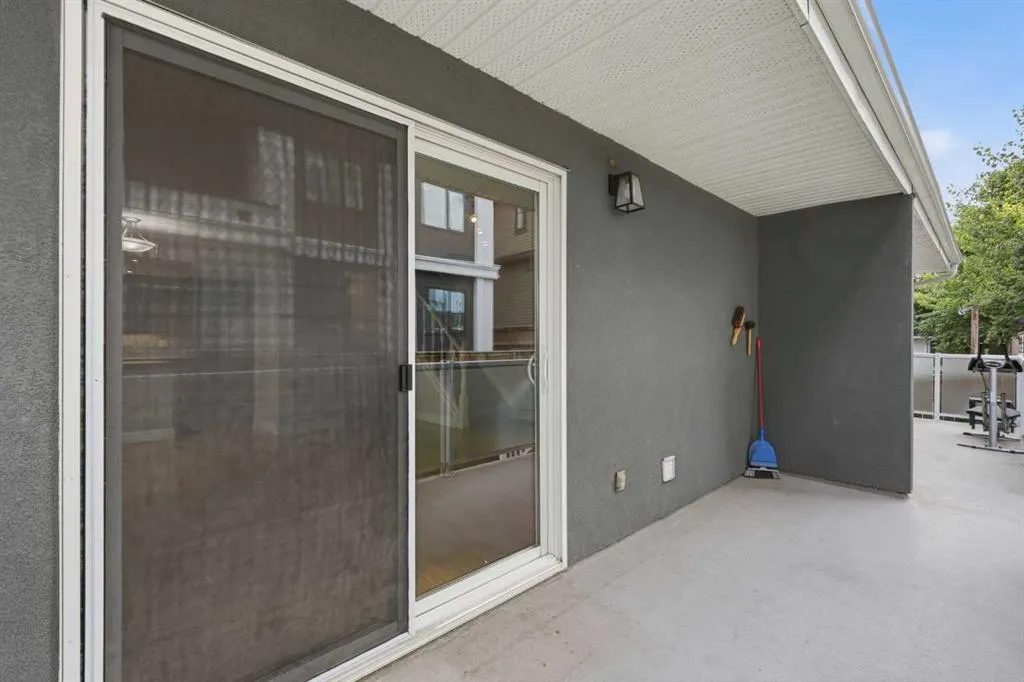 2115 35 Avenue SW #B
