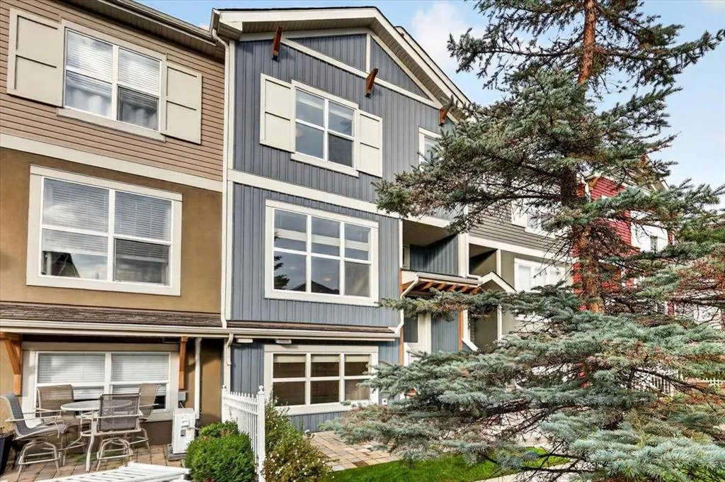 10 Auburn Bay Avenue SE #707