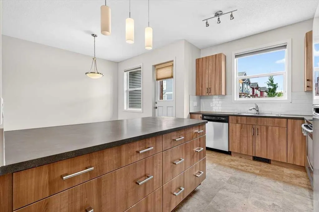 10 Auburn Bay Avenue SE #707