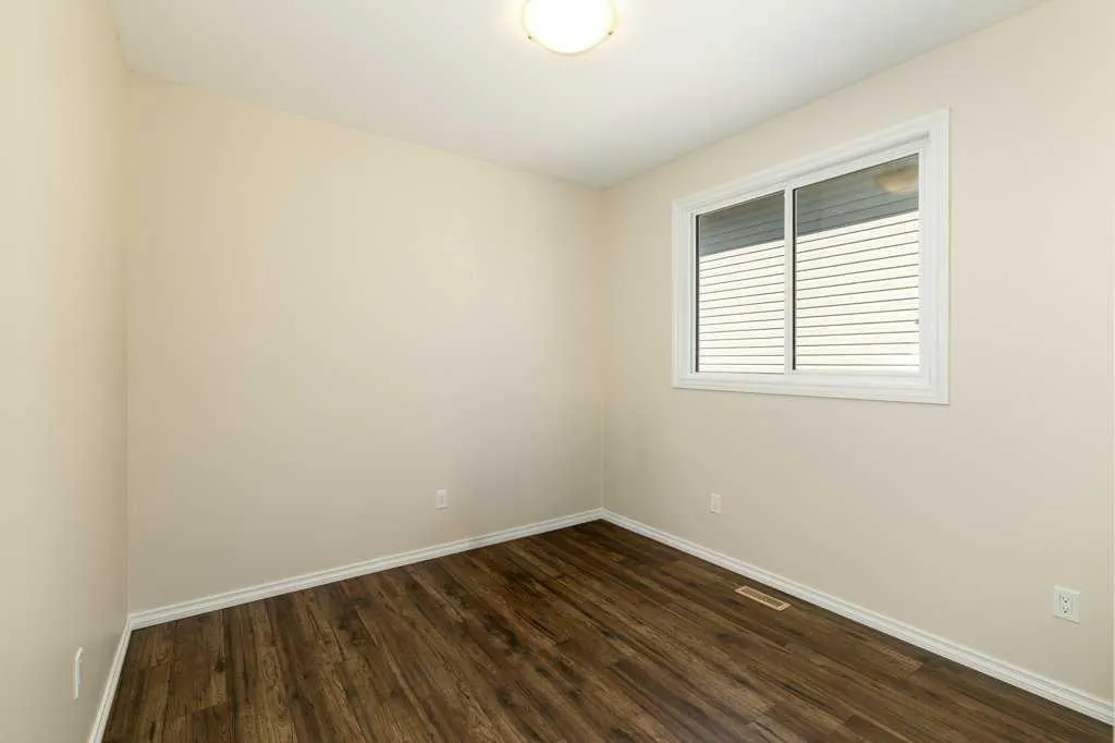 77 Alderwood Close