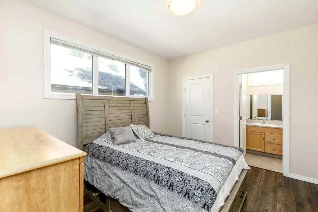 77 Alderwood Close
