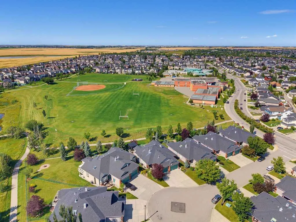 111 Invermere Close