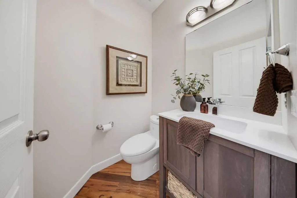 111 Invermere Close