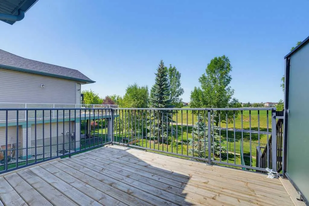 111 Invermere Close