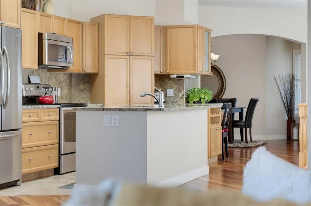 111 Invermere Close