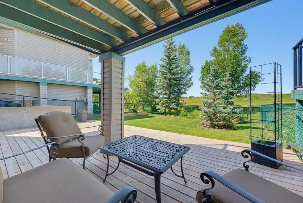 111 Invermere Close