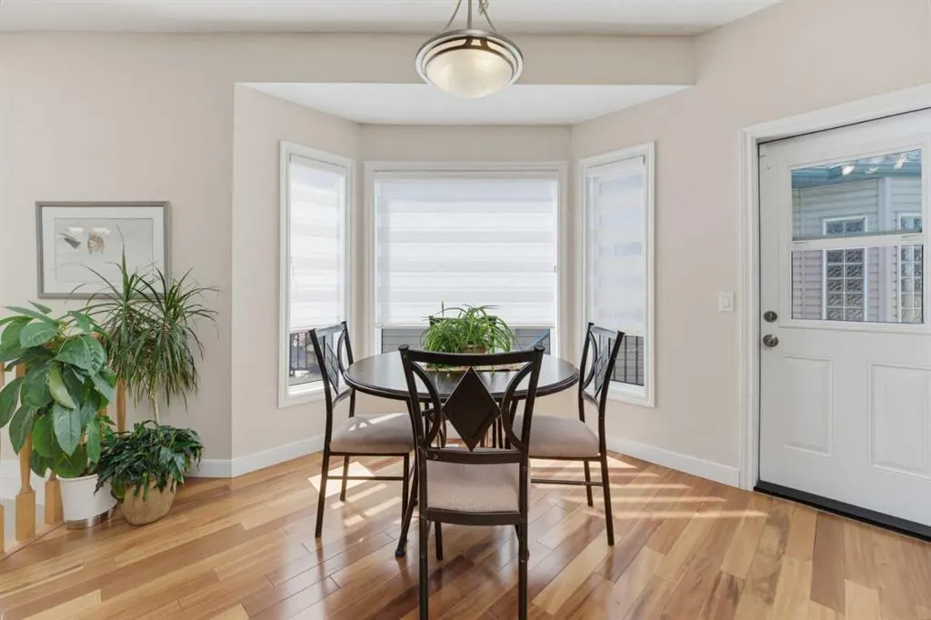 111 Invermere Close