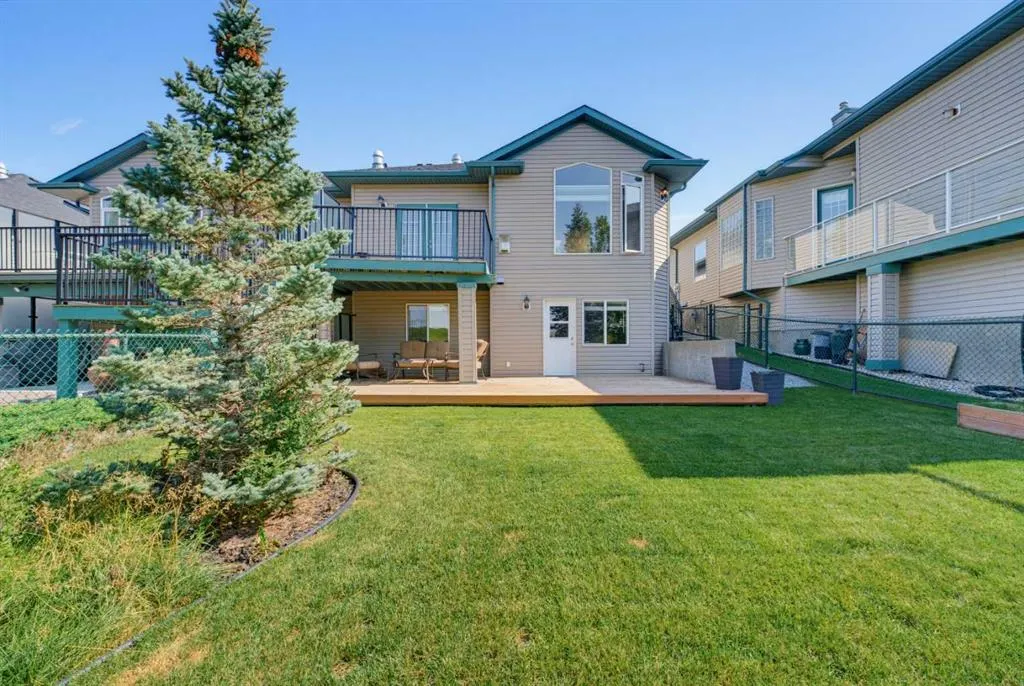 111 Invermere Close
