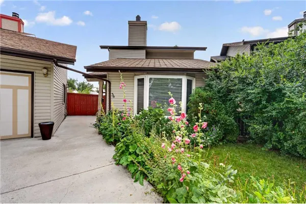 36 Templegreen Bay NE