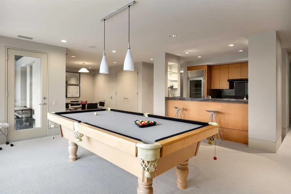 25102 Lower Springbank Road