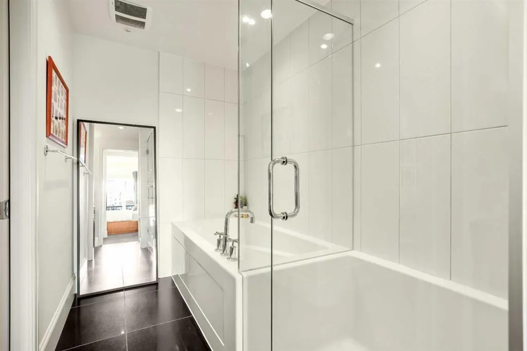 131 Quarry Way SE #401
