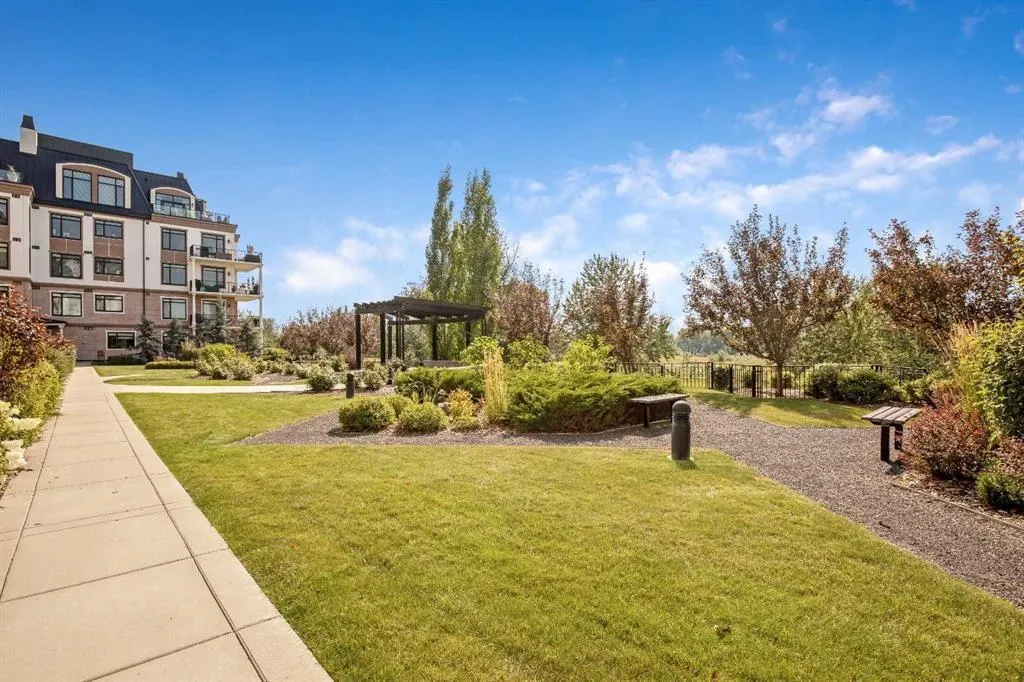 131 Quarry Way SE #401