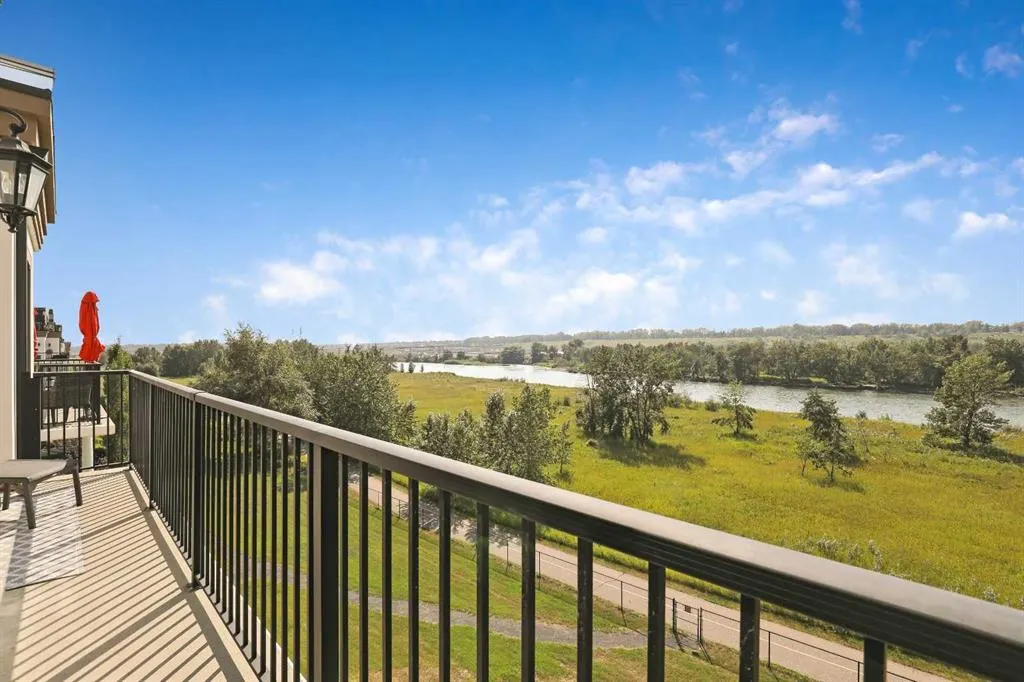 131 Quarry Way SE #401