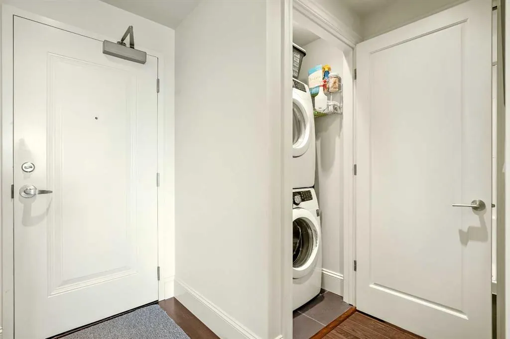 131 Quarry Way SE #401