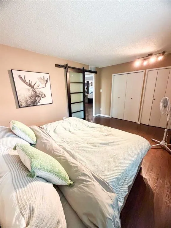 1304 15 Avenue SW #220