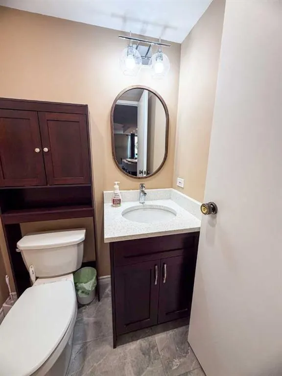 1304 15 Avenue SW #220