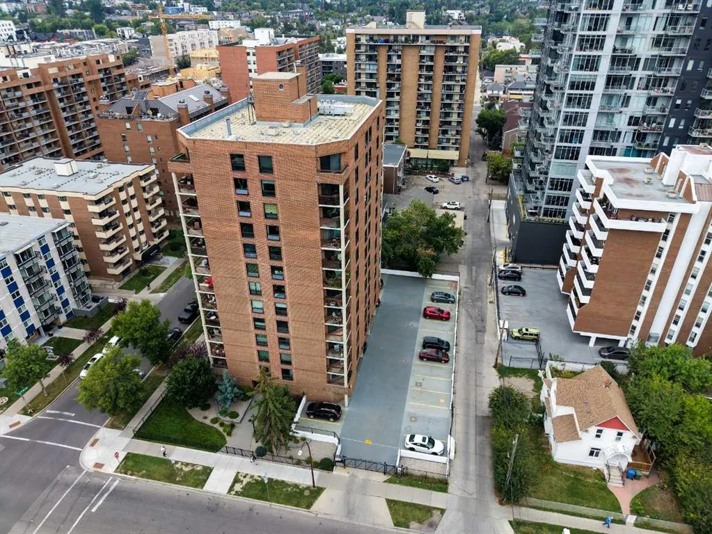 1304 15 Avenue SW #220