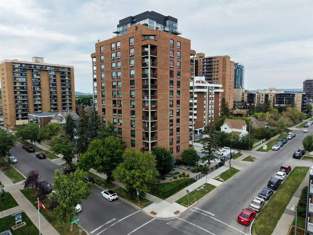 1304 15 Avenue SW #220