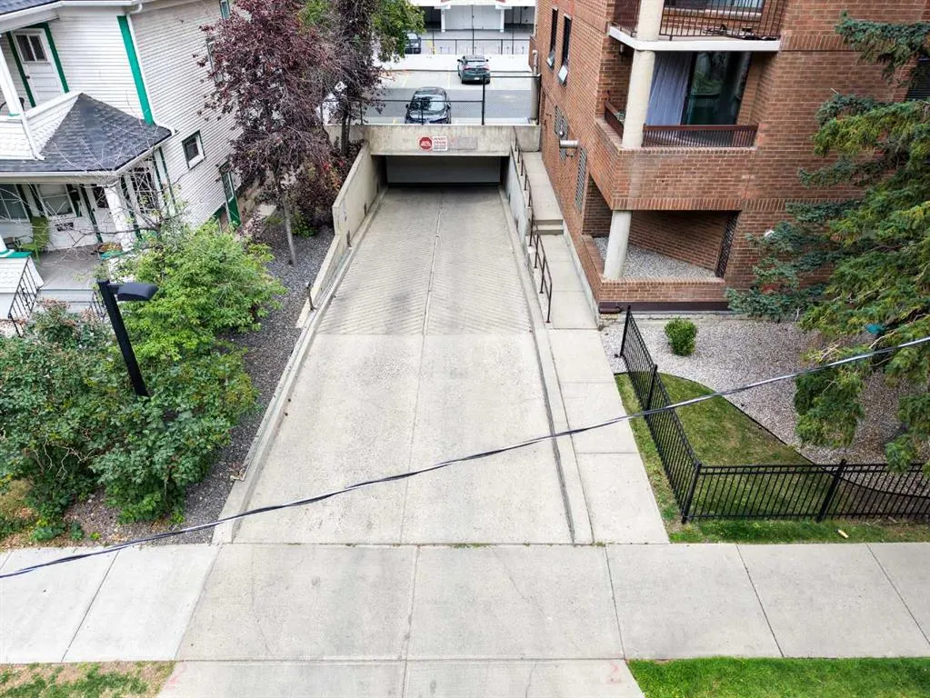 1304 15 Avenue SW #220