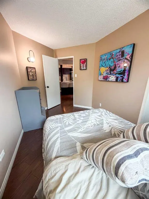 1304 15 Avenue SW #220