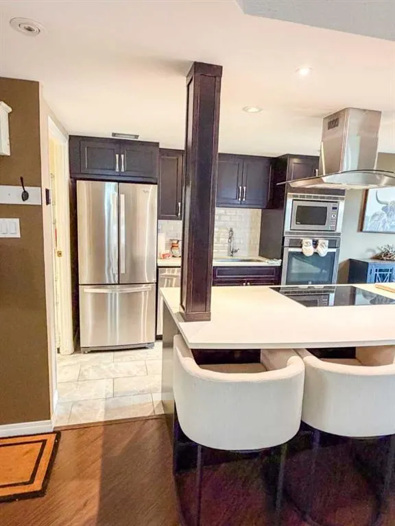 1304 15 Avenue SW #220