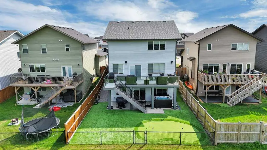 11 Bardwell Way