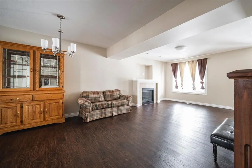240 Comeau Crescent