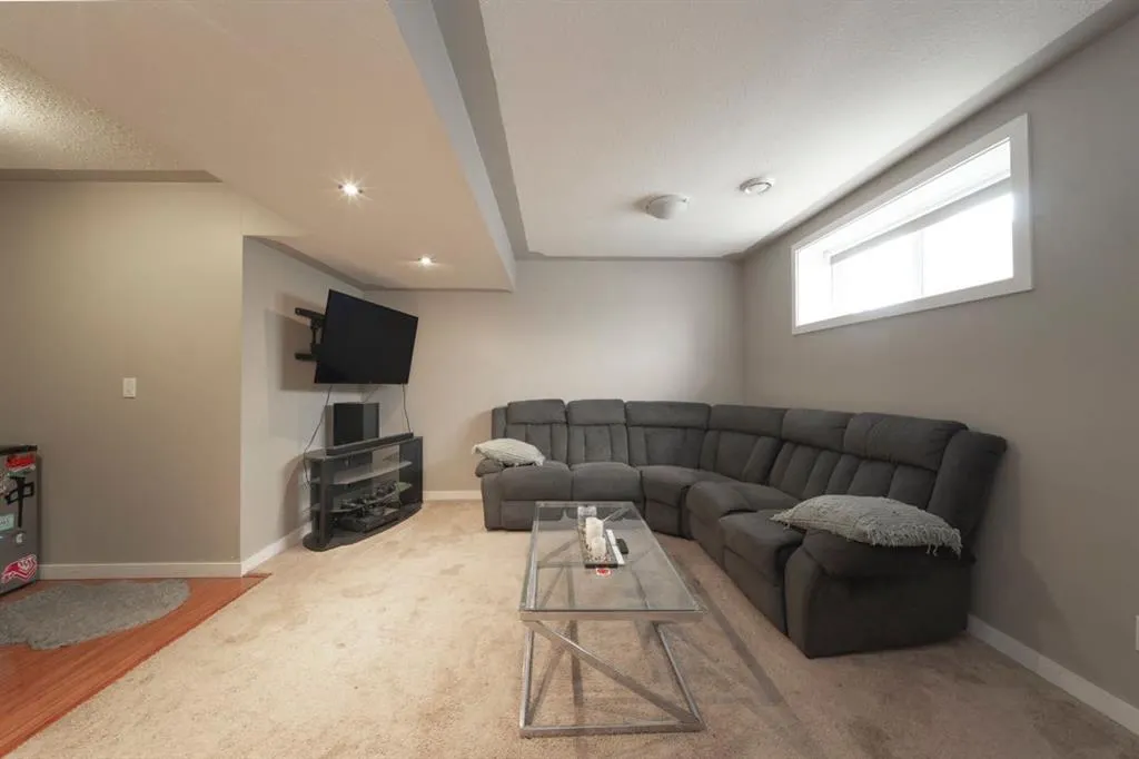 112 Sandstone Lane