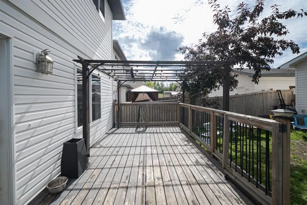 112 Sandstone Lane