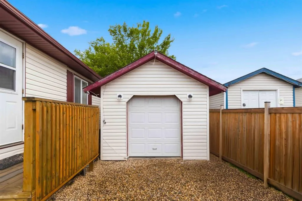 188 McKinlay Crescent