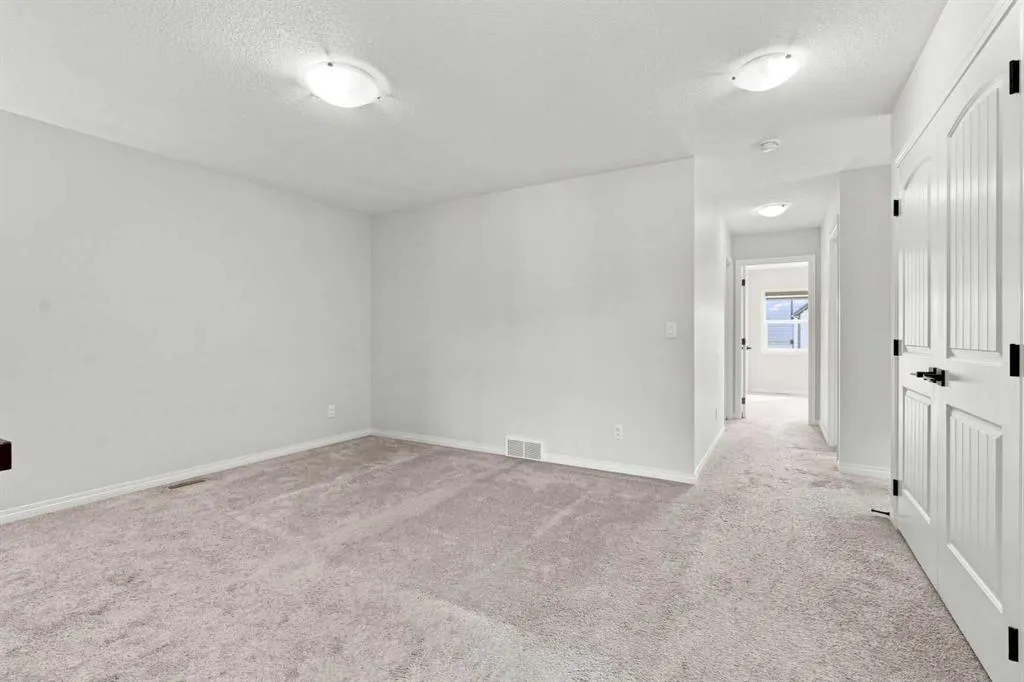108 Homestead Close NE