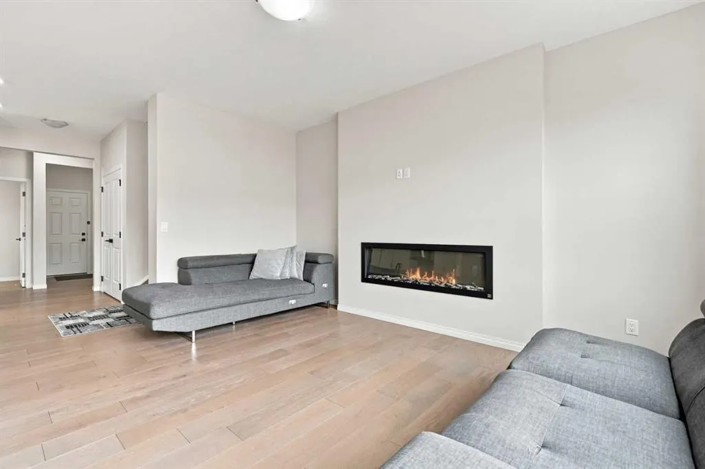 108 Homestead Close NE