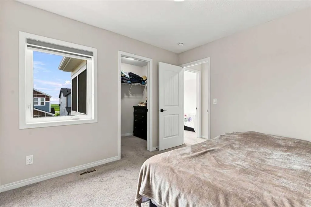 108 Homestead Close NE